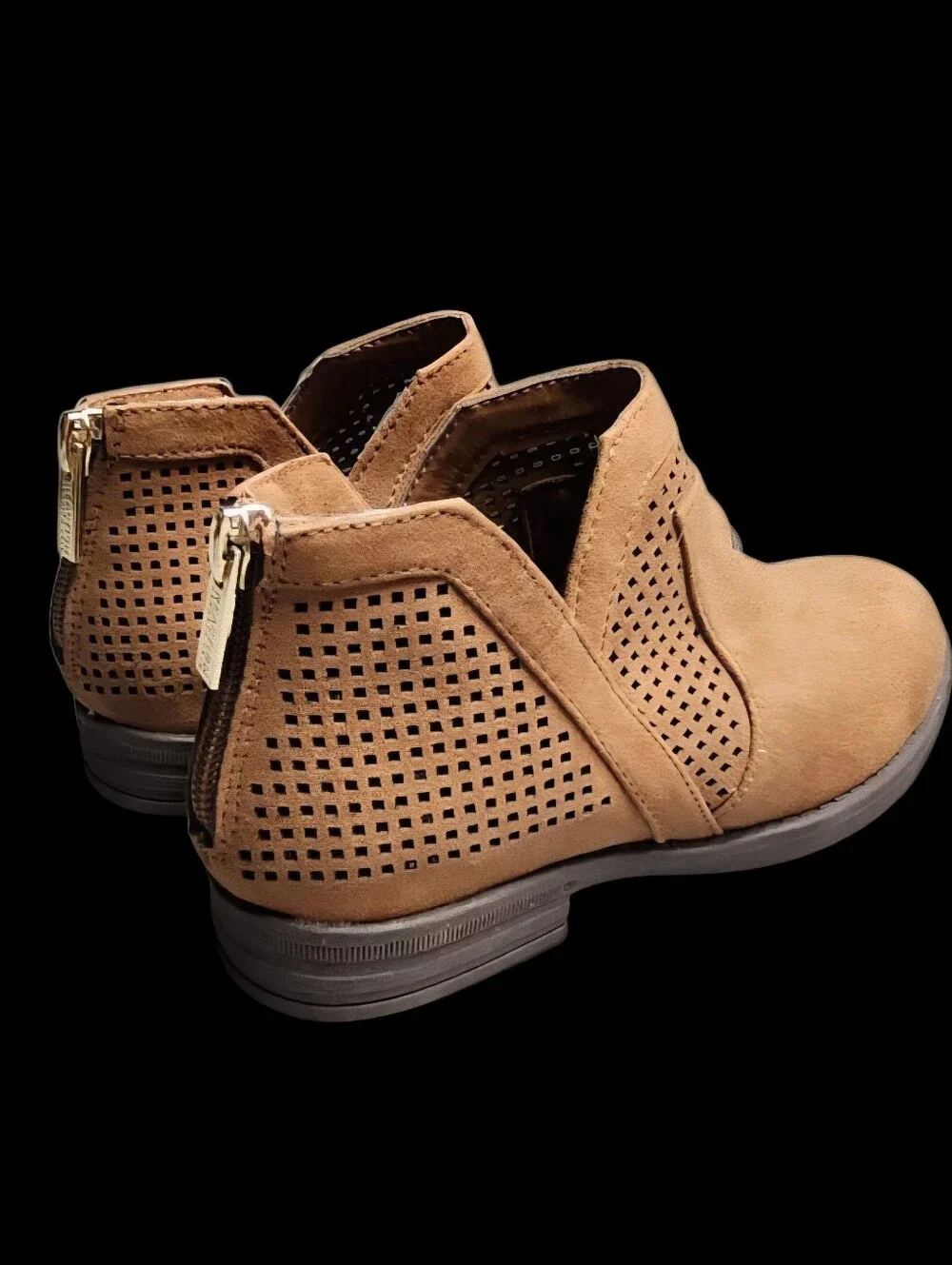 Girls Kenneth Cole Reaction Wild South Low Heel Ankle Booties Never Worn Size 12